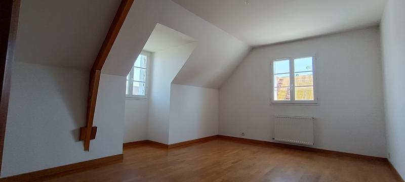 Maison traditionnelle - 205 m² - 7 pièces
