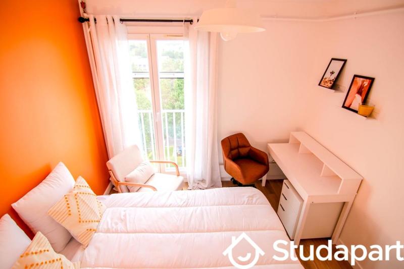 Chambre - 10 m² - 1 pièce