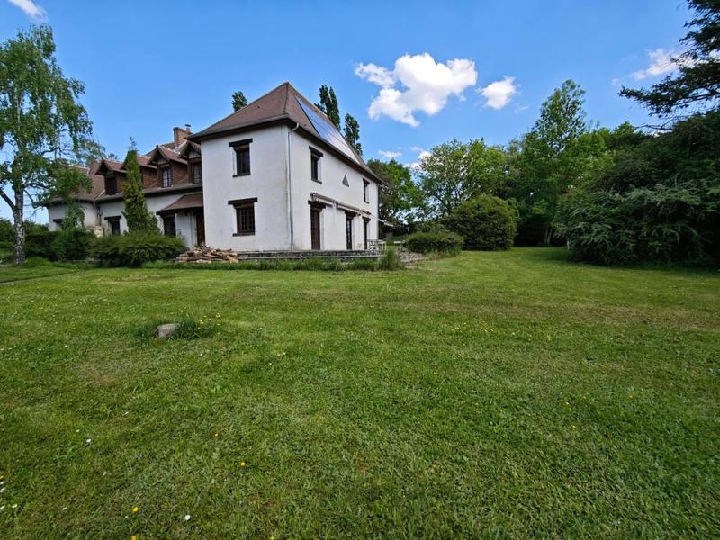 Maison - 362 m² - 12 pièces