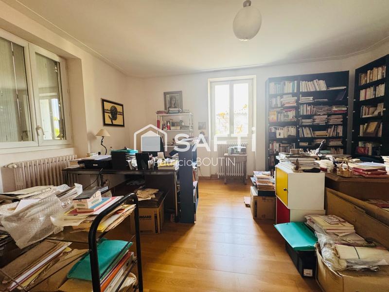 Maison de maîtres - 339 m² - 13 pièces