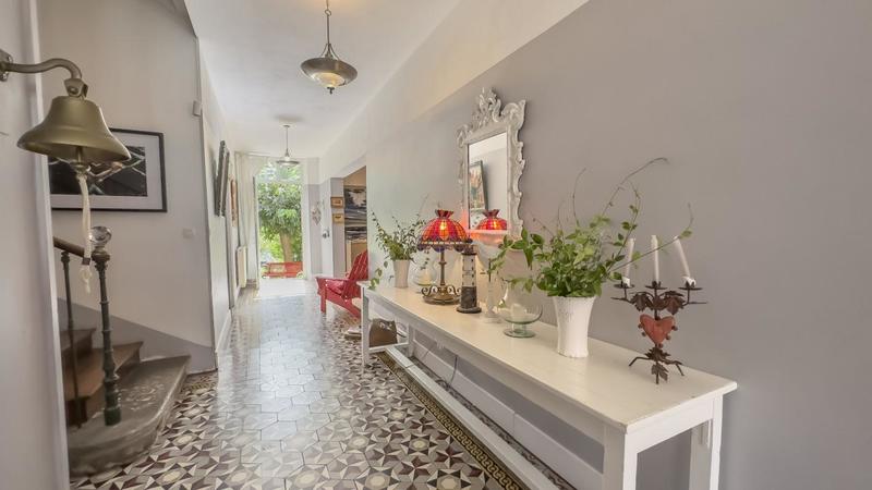 Maison de maîtres - 325 m² - 8 pièces