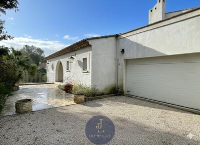 Villa - 260 m² - 6 pièces