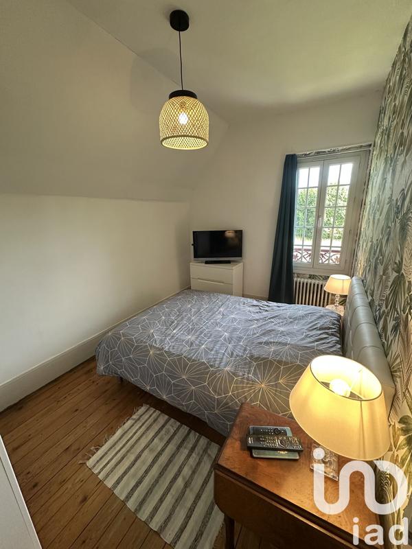 Maison - 180 m² - 8 pièces