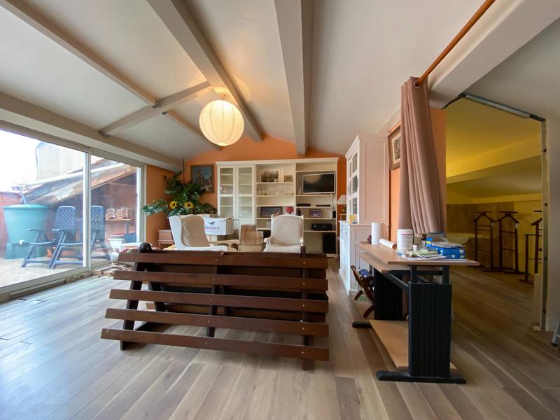 Maison - 270 m² - 8 pièces