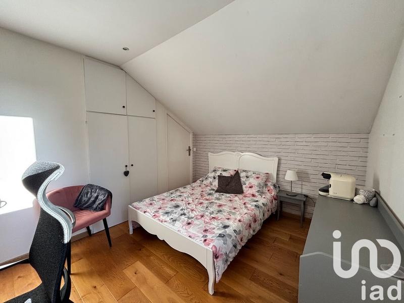 Maison - 168 m² - 8 pièces