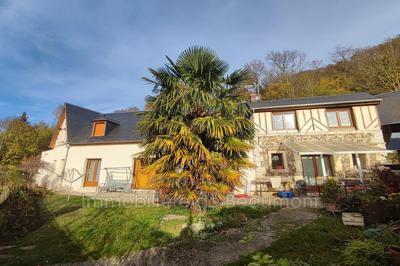 Maison - 214 m² - 6 pièces