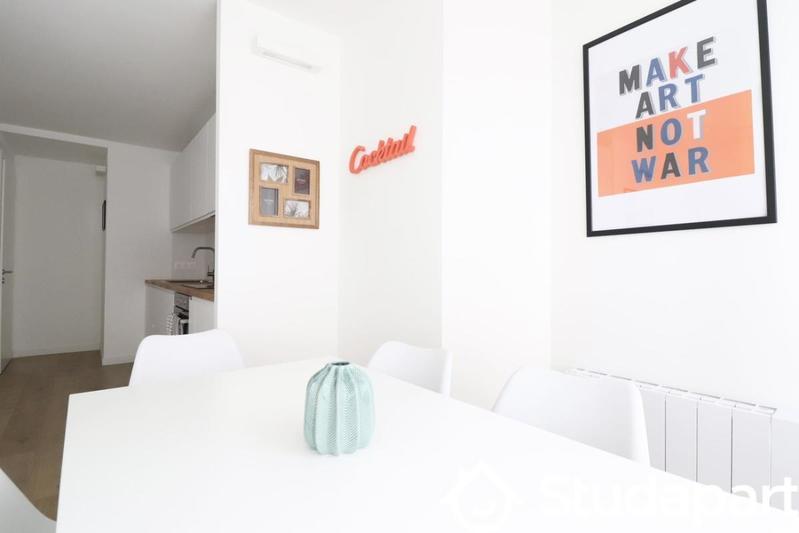 Chambre - 10 m² - 1 pièce