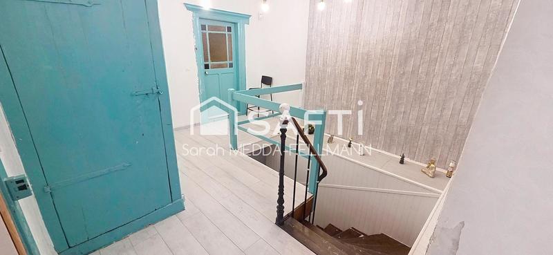 Maison - 230 m² - 7 pièces