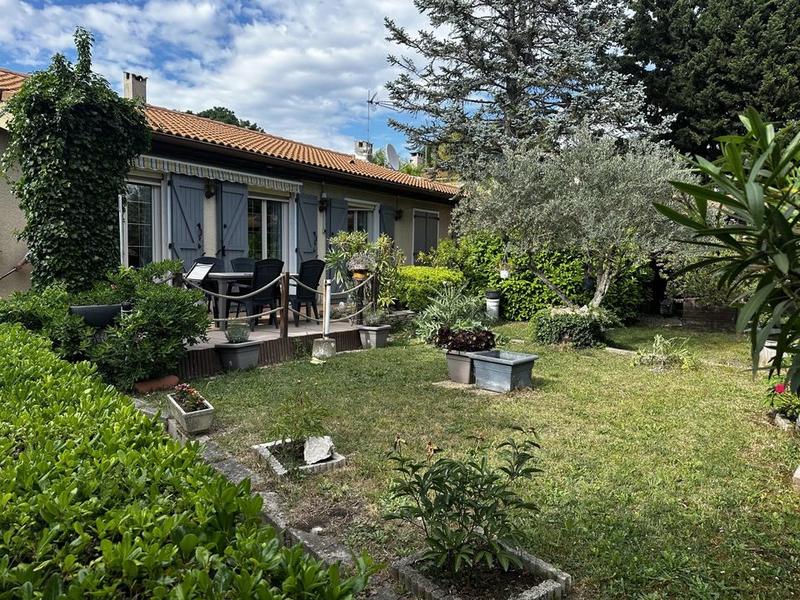 Villa - 160 m² - 9 pièces