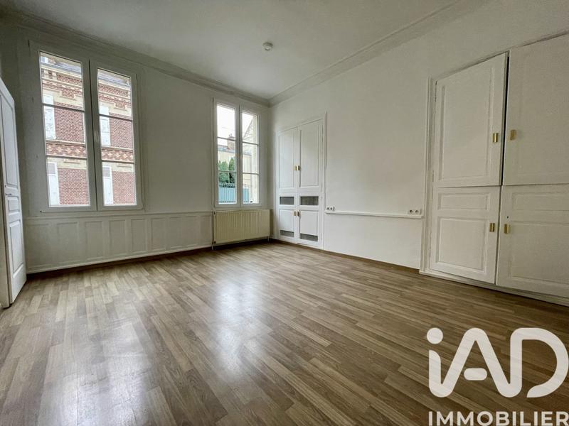 Maison - 237 m² - 10 pièces