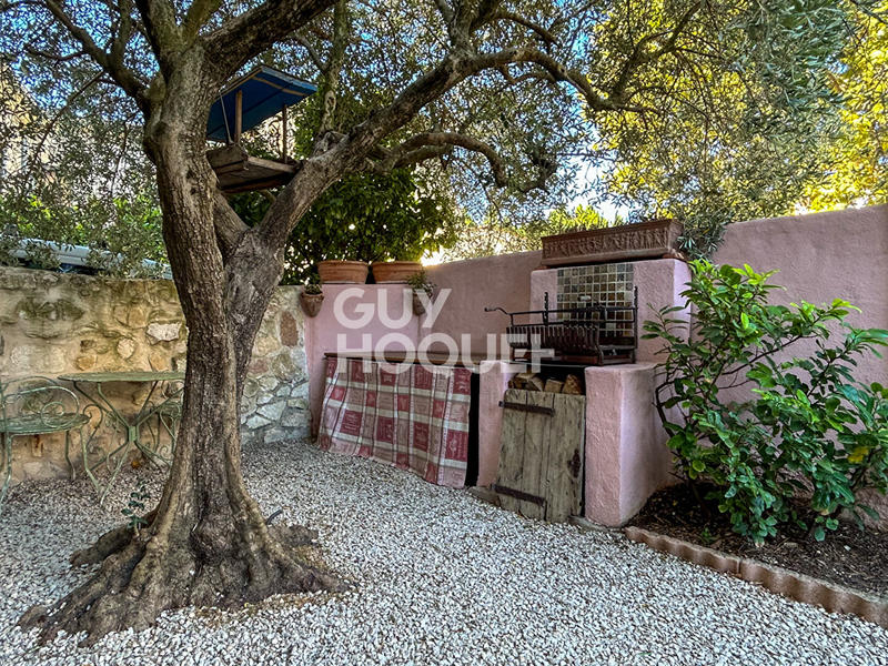 Mas - 240 m² - 5 pièces