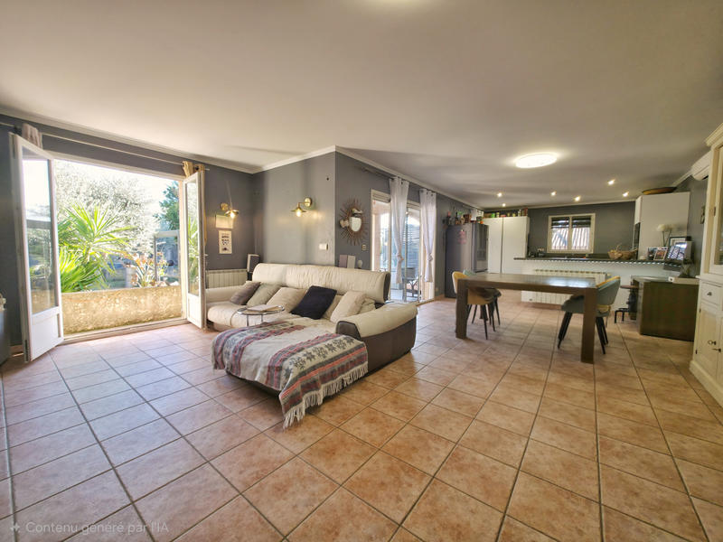 Maison - 93 m² - 5 pièces