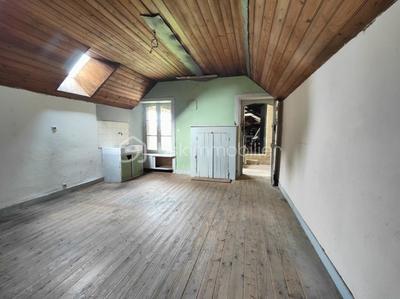 Maison - 400 m² - 6 pièces