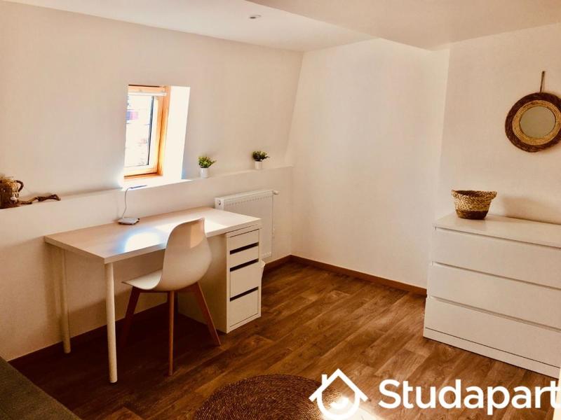 Chambre - 15 m² - 1 pièce