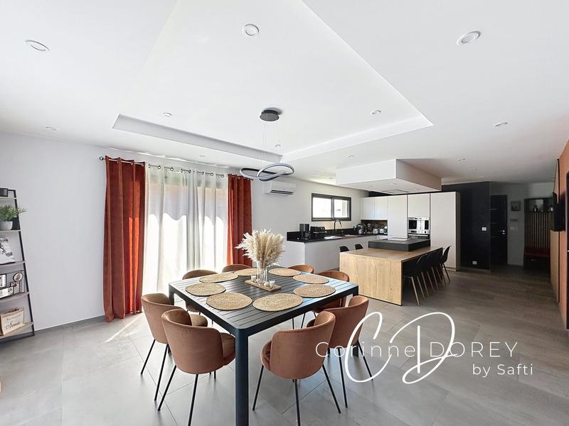 Maison - 148 m² - 5 pièces