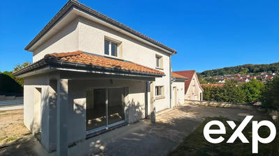 Maison - 122 m² - 6 pièces