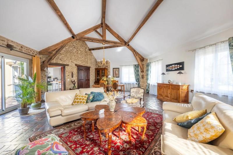 Maison - 300 m² - 11 pièces