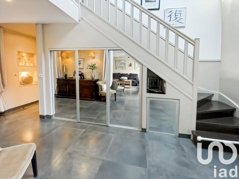 Maison - 185 m² - 7 pièces