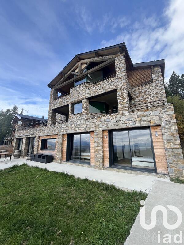 Appartement - 158 m² - 7 pièces