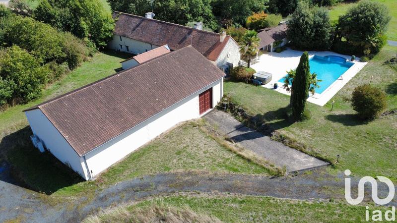 Maison - 656 m² - 10 pièces