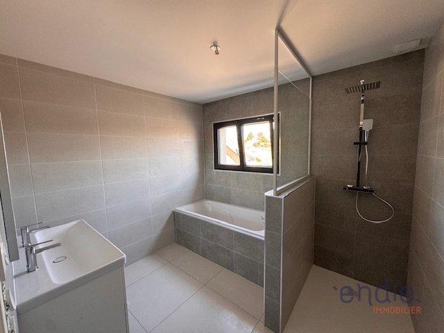 Maison - 141 m² - 6 pièces