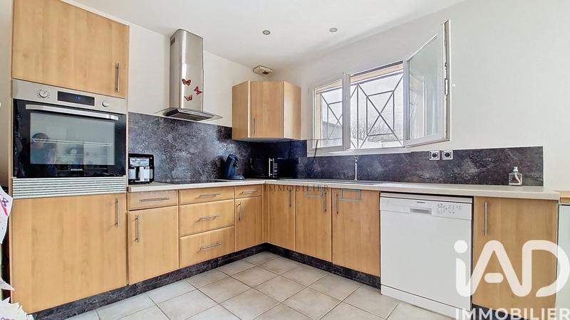 Maison - 92 m² - 4 pièces