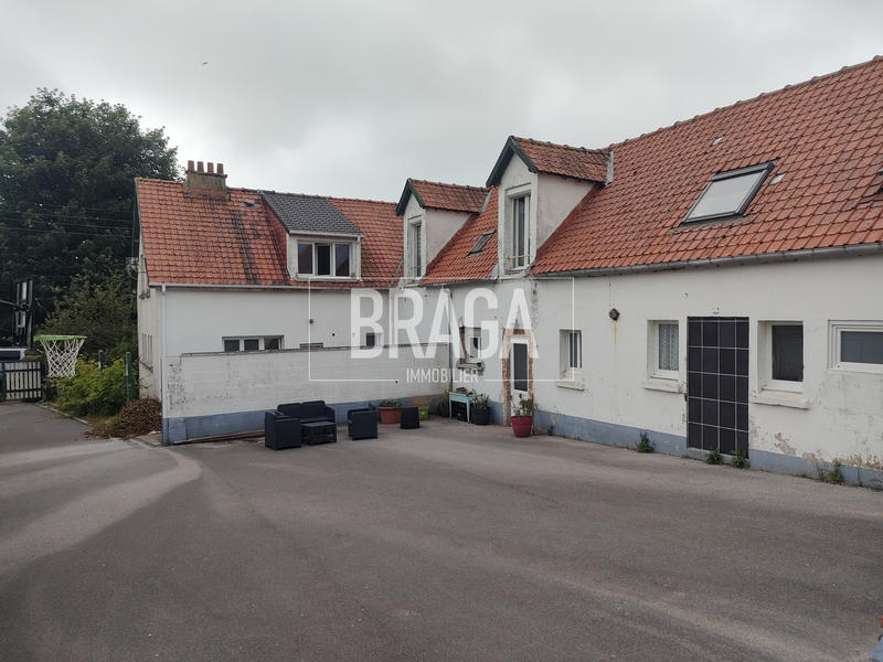 Maison - 230 m² - 4 pièces