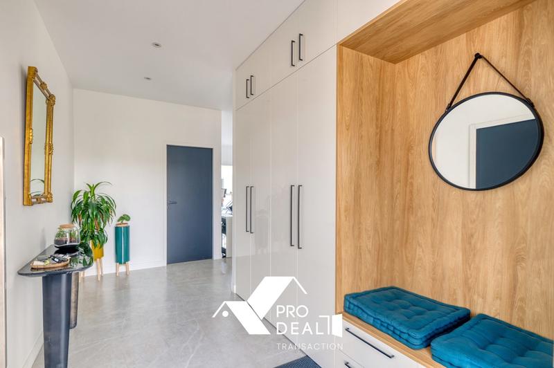 Maison contemporaine - 260 m² - 8 pièces