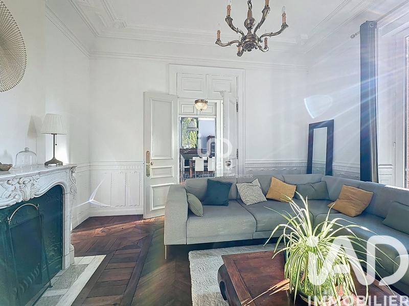 Maison - 210 m² - 8 pièces