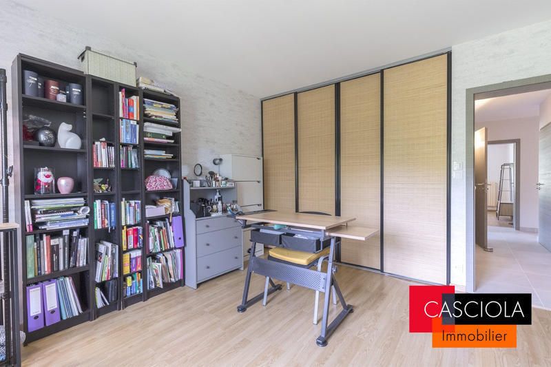 Maison - 216 m² - 7 pièces