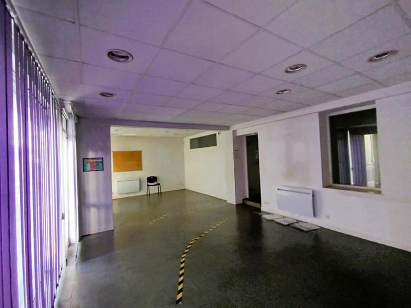 Maison - 246 m² - 7 pièces