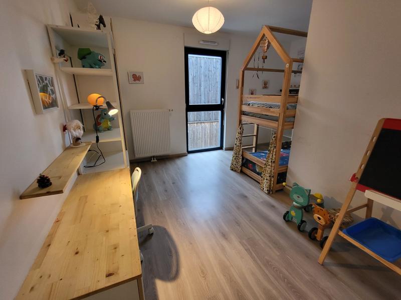 Appartement - 80 m² - 4 pièces