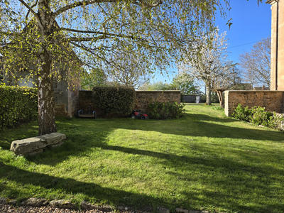 Maison - 274 m² - 11 pièces