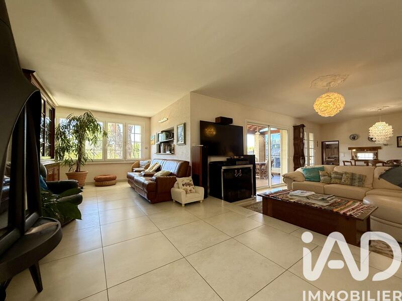 Maison - 164 m² - 5 pièces