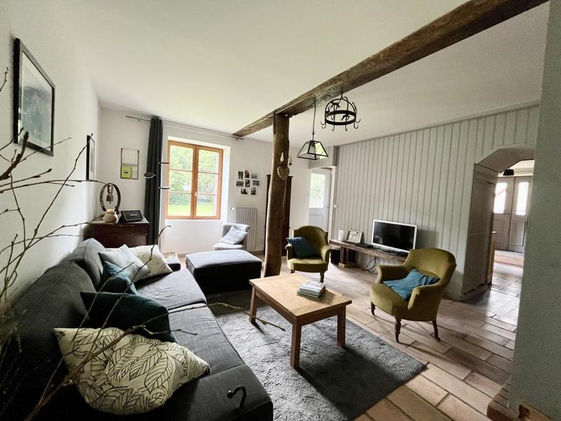 Maison - 204 m² - 7 pièces