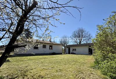 Maison - 95 m² - 4 pièces