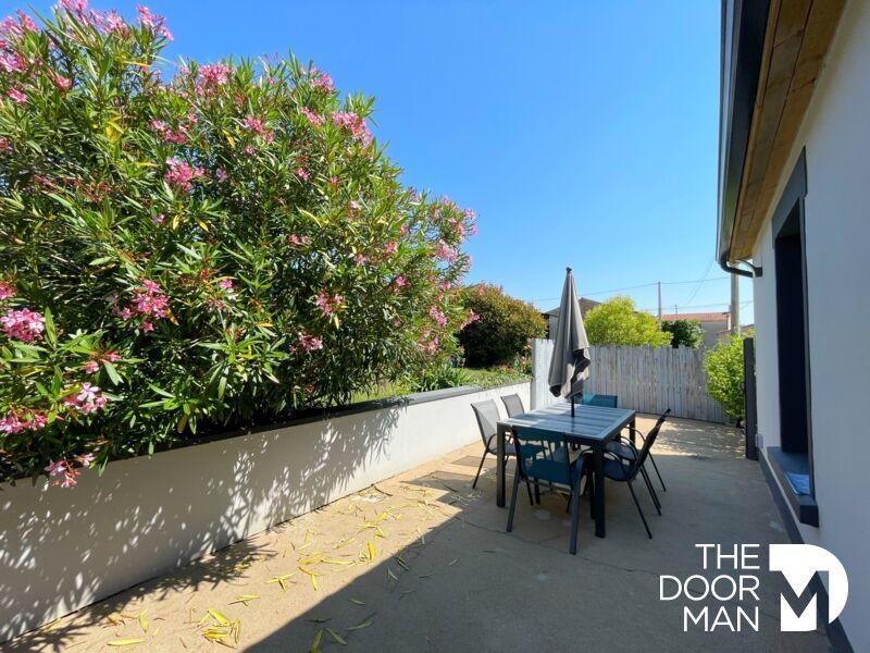 Maison - 180 m² - 4 pièces