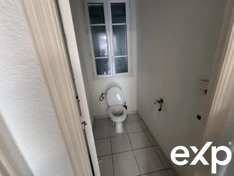 Fonds de commerce - Local commercial - 10 000 m²