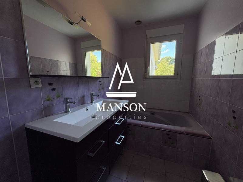 Maison - 175 m² - 7 pièces