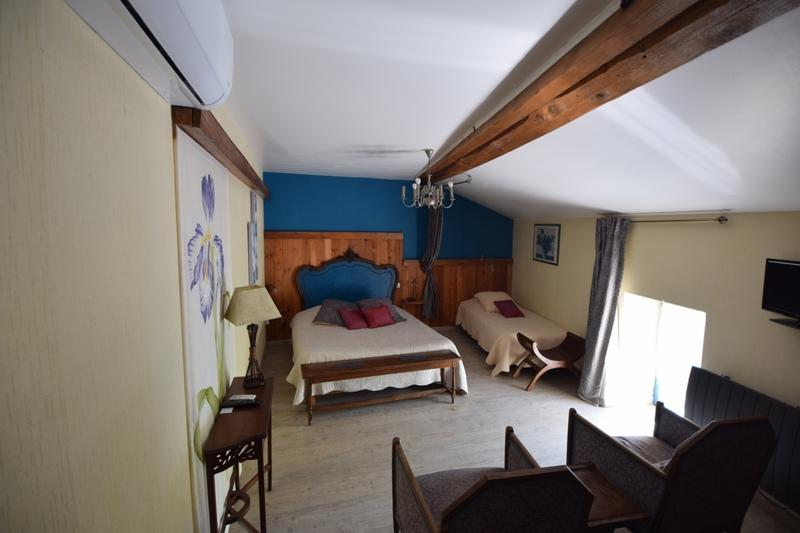 Propriété - 660 m² - 22 pièces