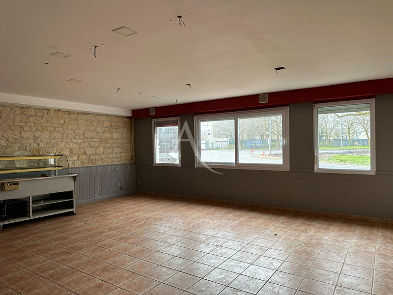 Local commercial - 166 m²