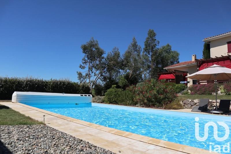 Maison - 233 m² - 10 pièces