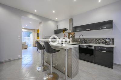 Maison - 139 m² - 5 pièces