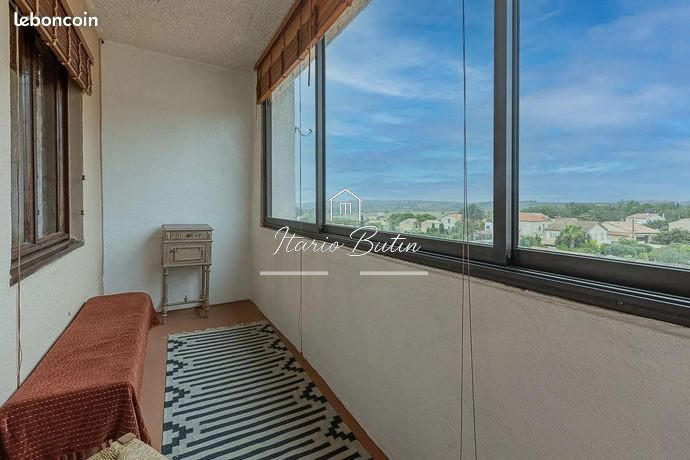 Maison - 238 m² - 9 pièces