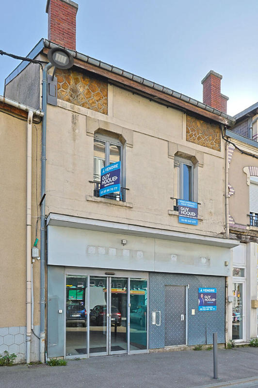 Immeuble - 140 m² - 8 pièces