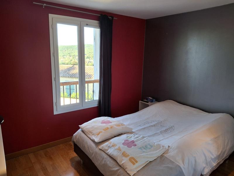 Maison - 212 m² - 8 pièces