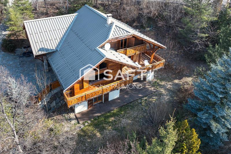 Châlet - 206 m² - 6 pièces