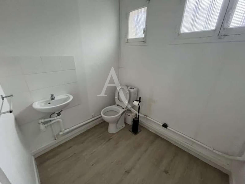 Local commercial - 50 m² - 2 pièces