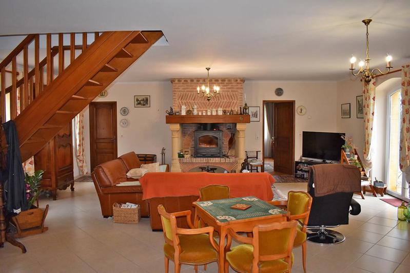 Maison - 201 m² - 5 pièces