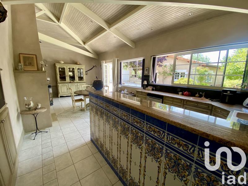 Maison - 215 m² - 5 pièces